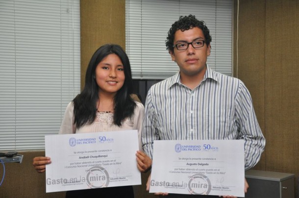 Anabelí Chuquillanqui, Augusto Delgado y Mario Vargas Anabelí Chuquillanqui, Augusto Delgado y Mario Vargas (Pontificia Universidad Católica): Programa Wawa Wasi.